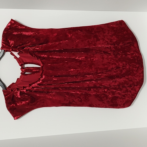 Red Velveteen Lauren Conrad Round Neck Cape Sleeve Top sz M - Picture 1 of 8